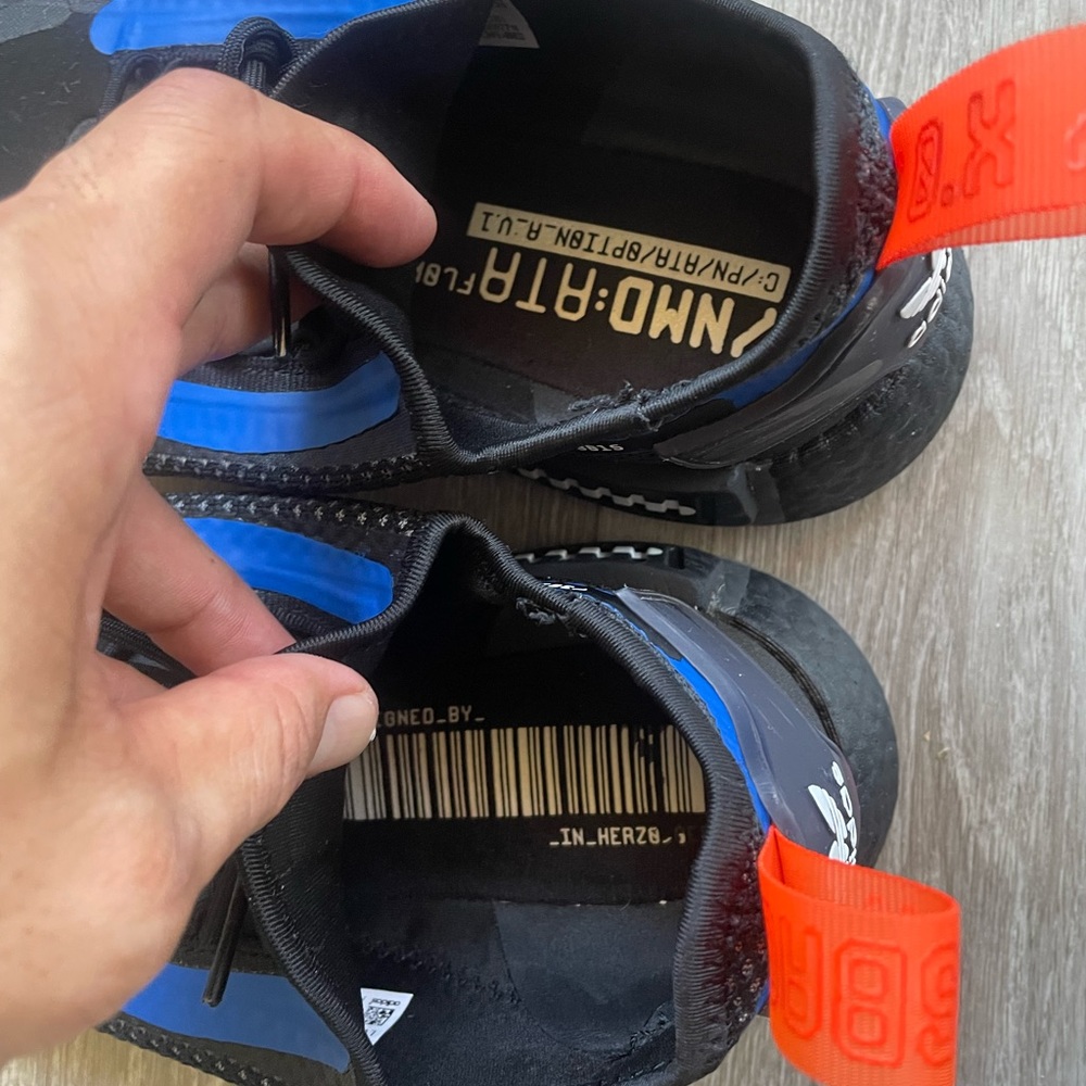Adidas Original NMD_R1 Spectoo BOOST Black Blue White “UNISEX” - Picture 3 of 5